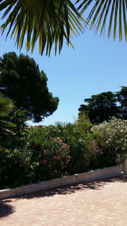Apartments Palm House Rovinj Bagian luar foto